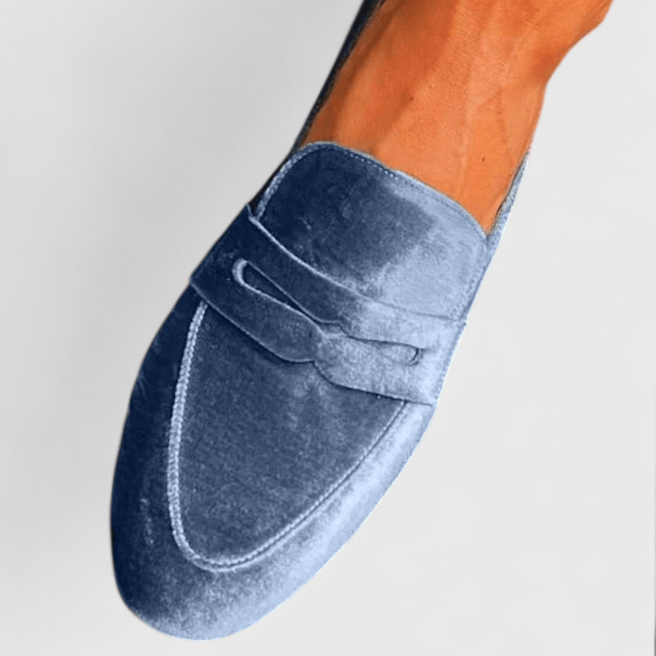 Olivia – Fløjlblå loafers med luksuriøst look