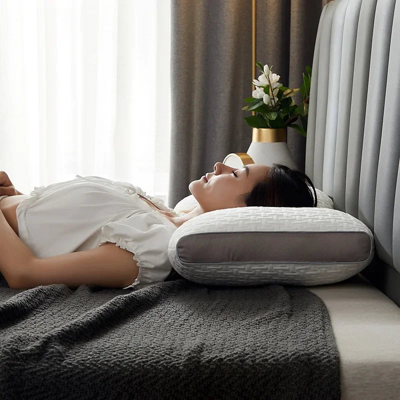 NakkePude – Ergonomisk pude til bedre søvn og nakkestøtte