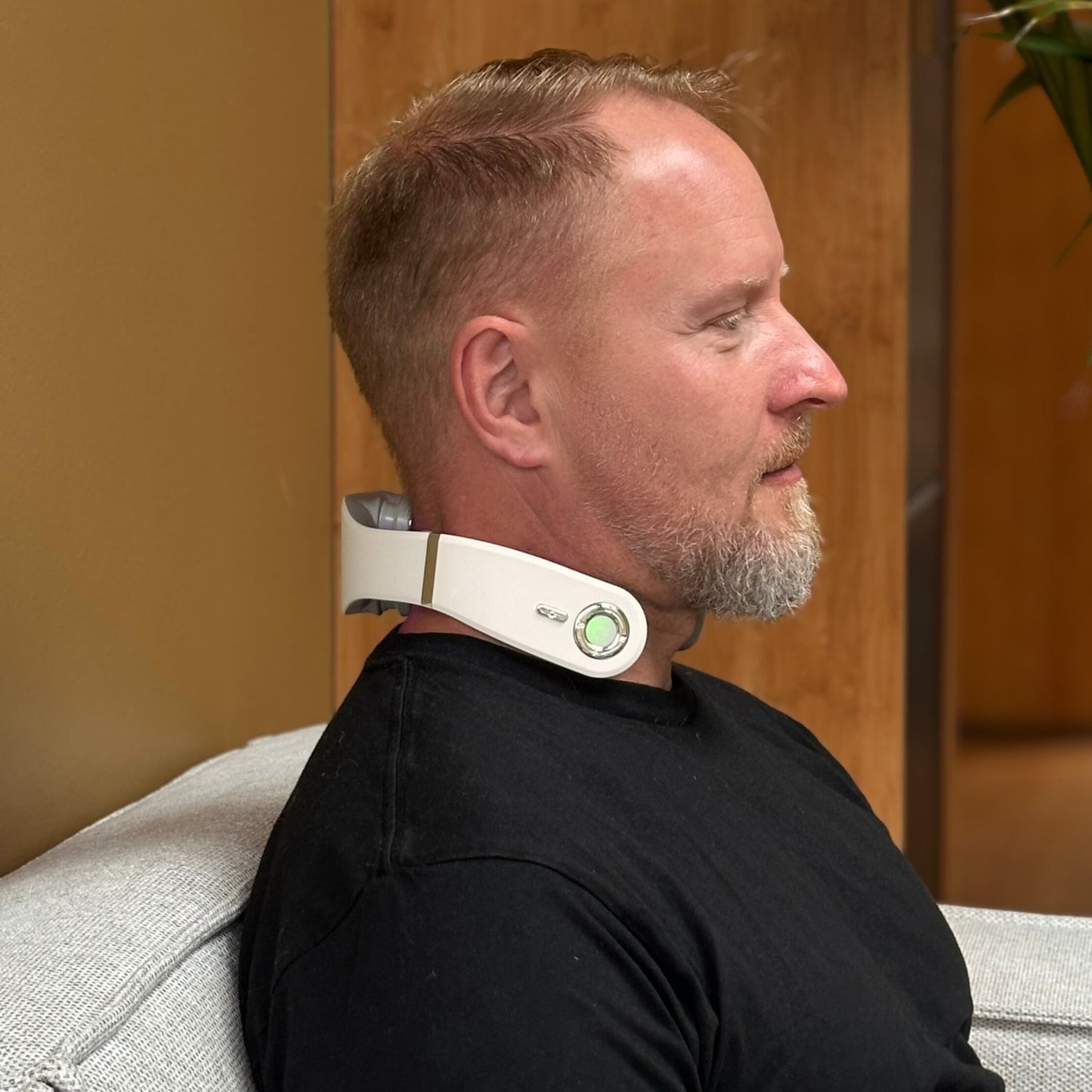 InstockSneakerStore Nakkemassager med Varme og Justerbar Massage