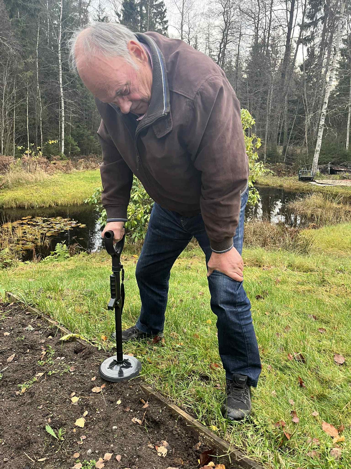 Højdejusterbart rejsningshjælpemiddel med stabilt greb
