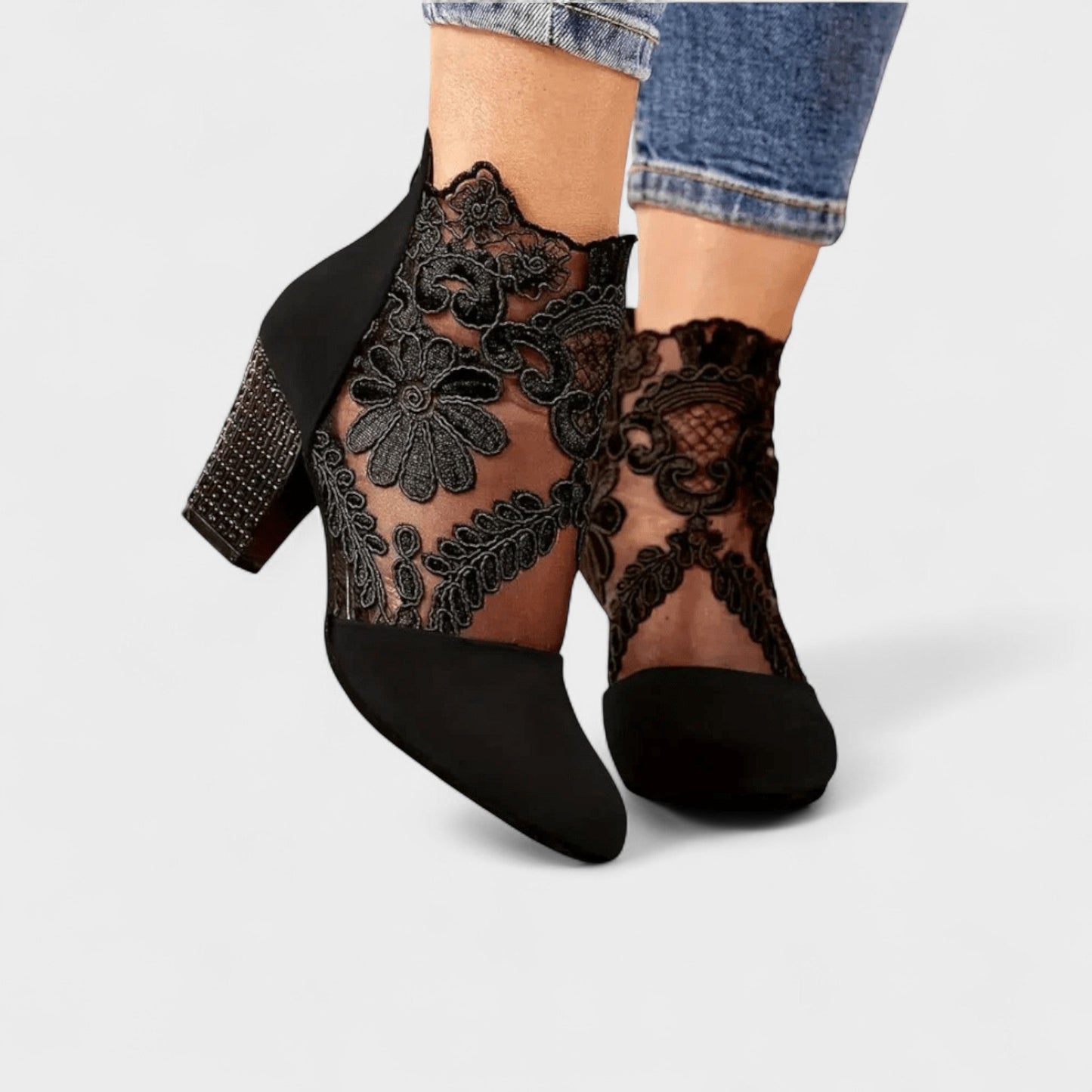 Alaine – Blomsterhæle med festlig og feminin stil