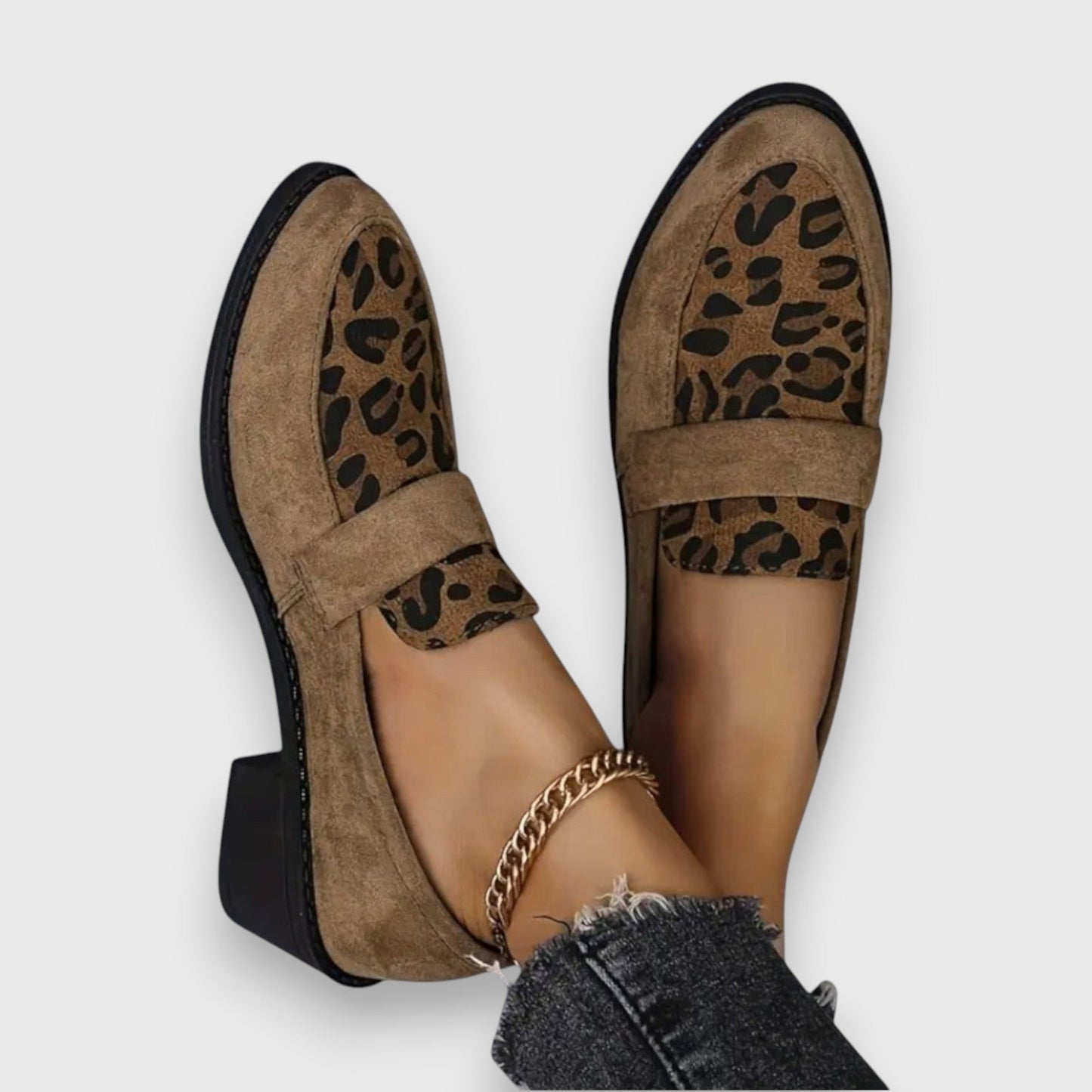 Brunika – Loafers med leopardmønster og sofistikeret stil
