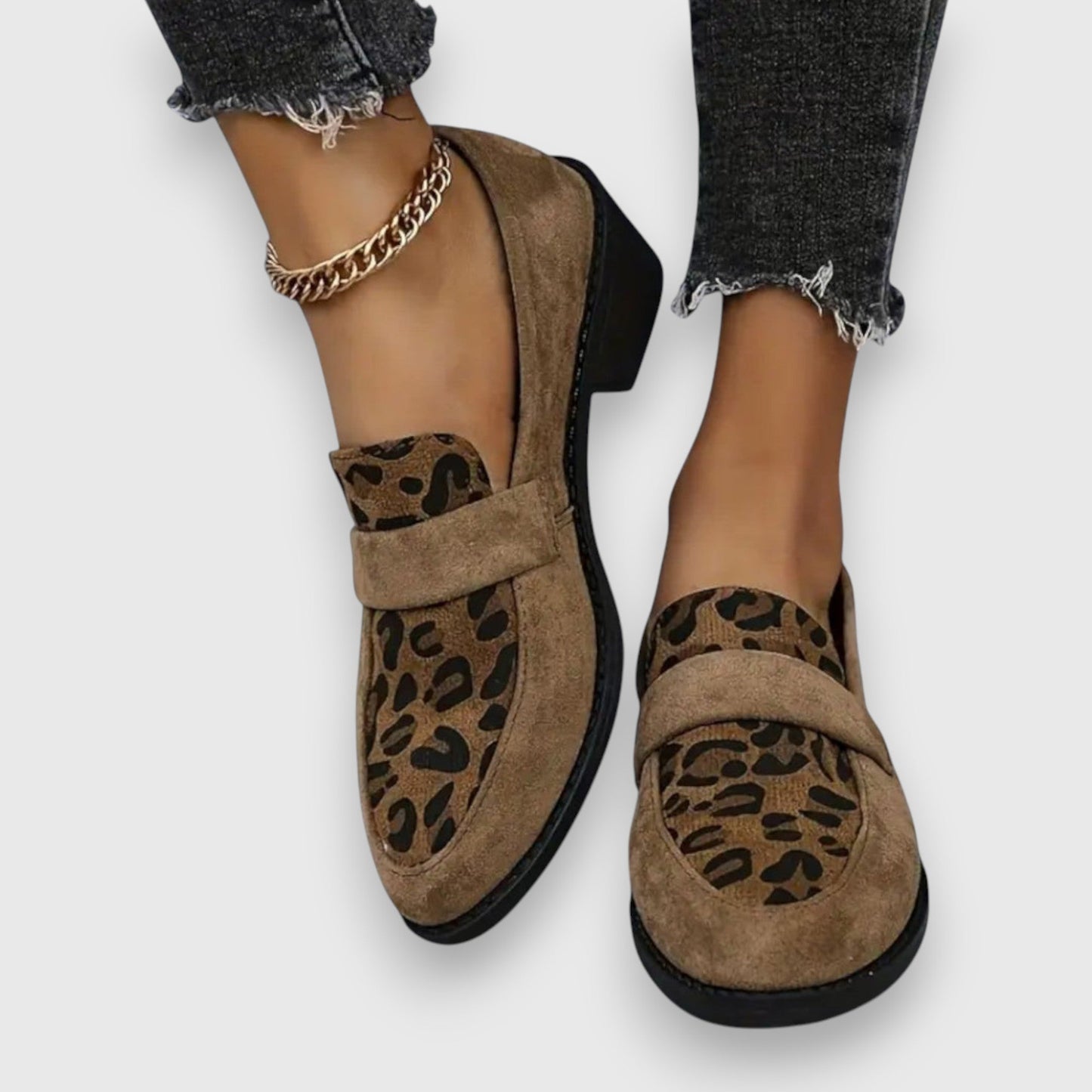 Brunika – Loafers med leopardmønster og sofistikeret stil