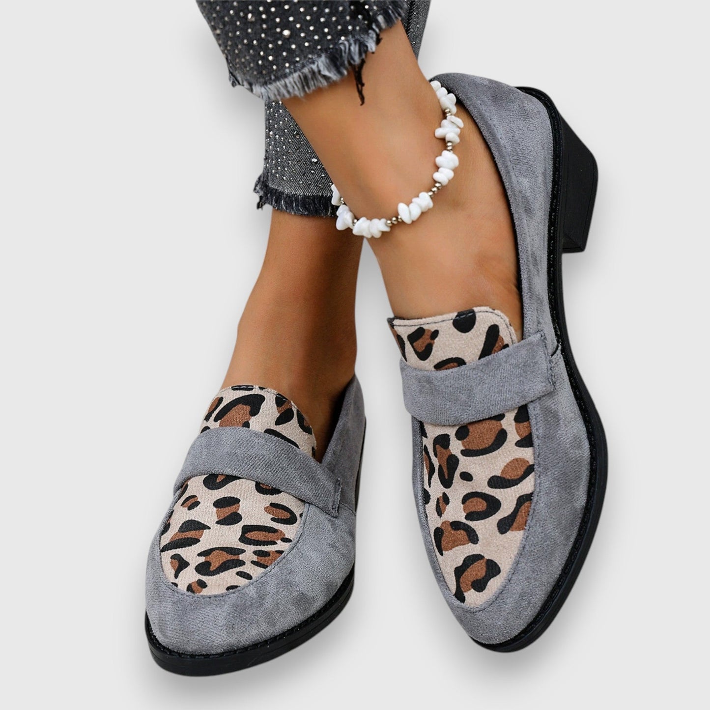 Brunika – Loafers med leopardmønster og sofistikeret stil