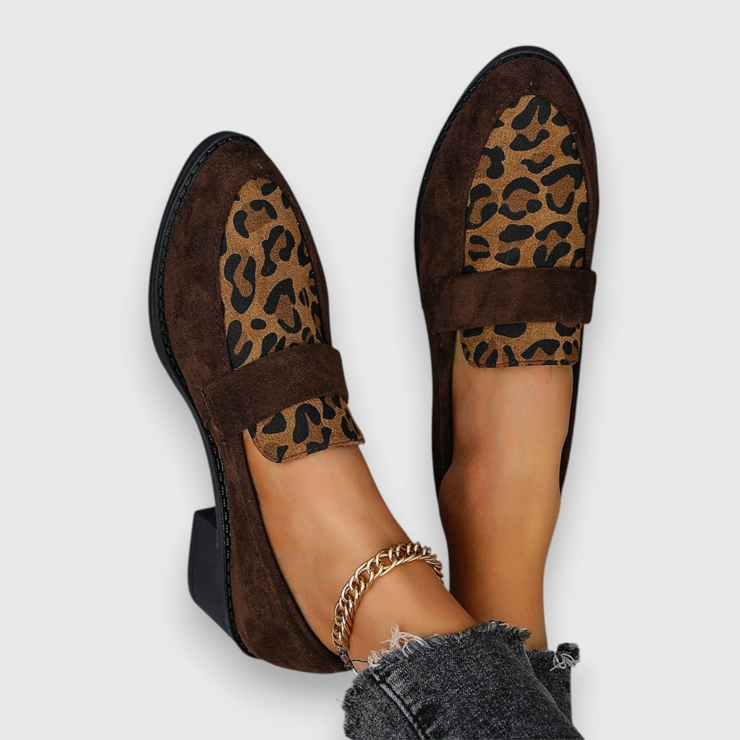Brunika – Loafers med leopardmønster og sofistikeret stil