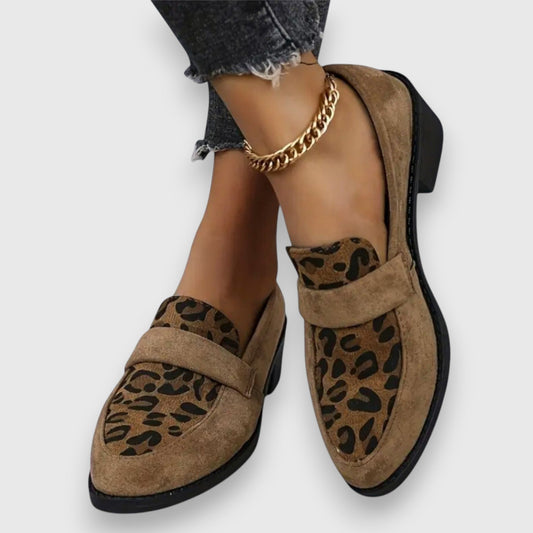 Brunika – Loafers med leopardmønster og sofistikeret stil