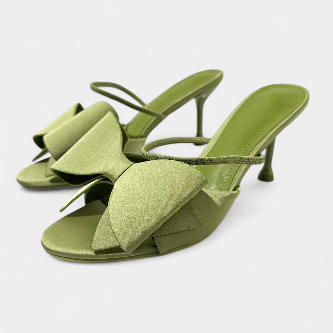 Helle – Kunstlæder pumps med klassisk design