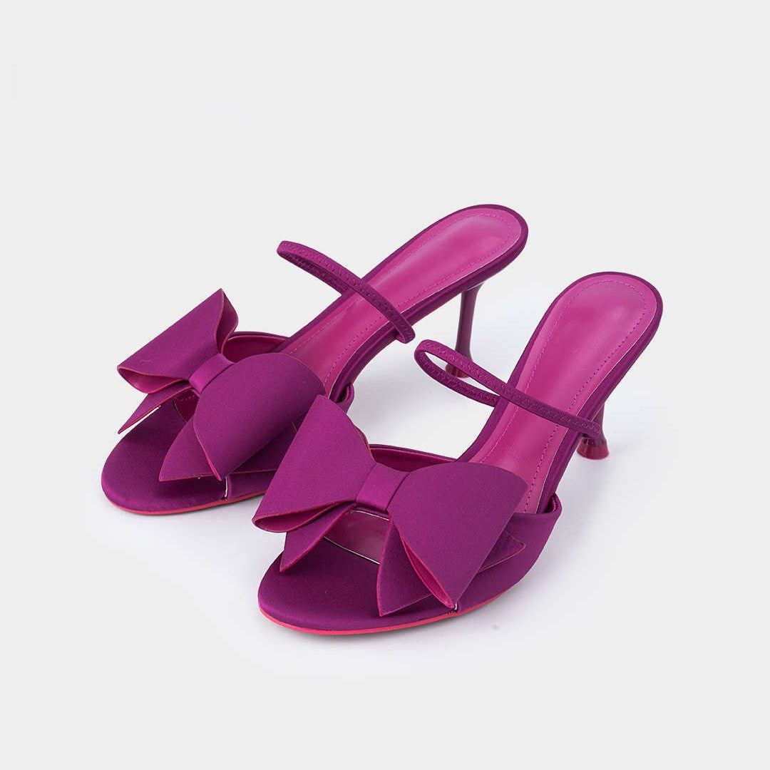 Helle – Kunstlæder pumps med klassisk design