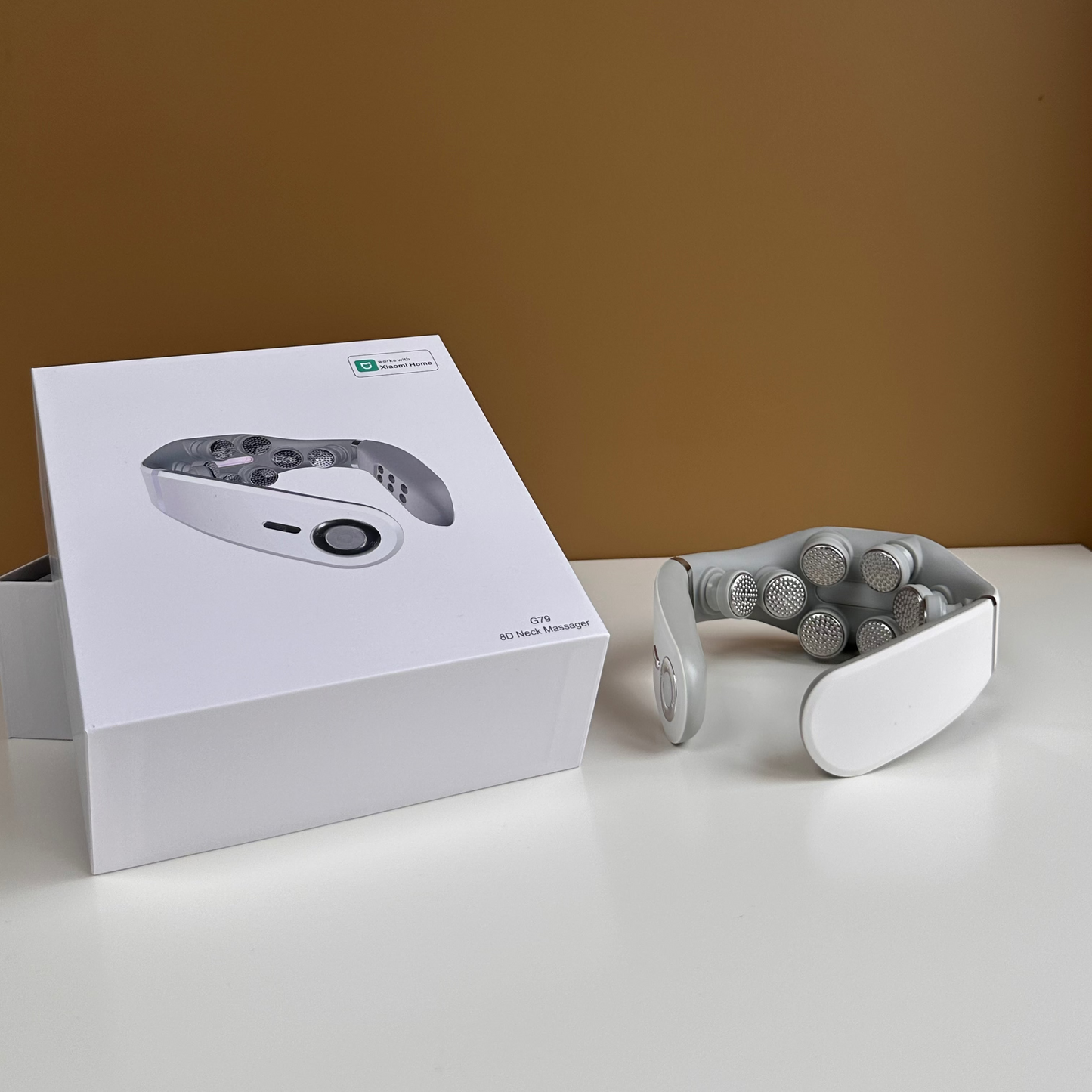 InstockSneakerStore Nakkemassager med Varme og Justerbar Massage