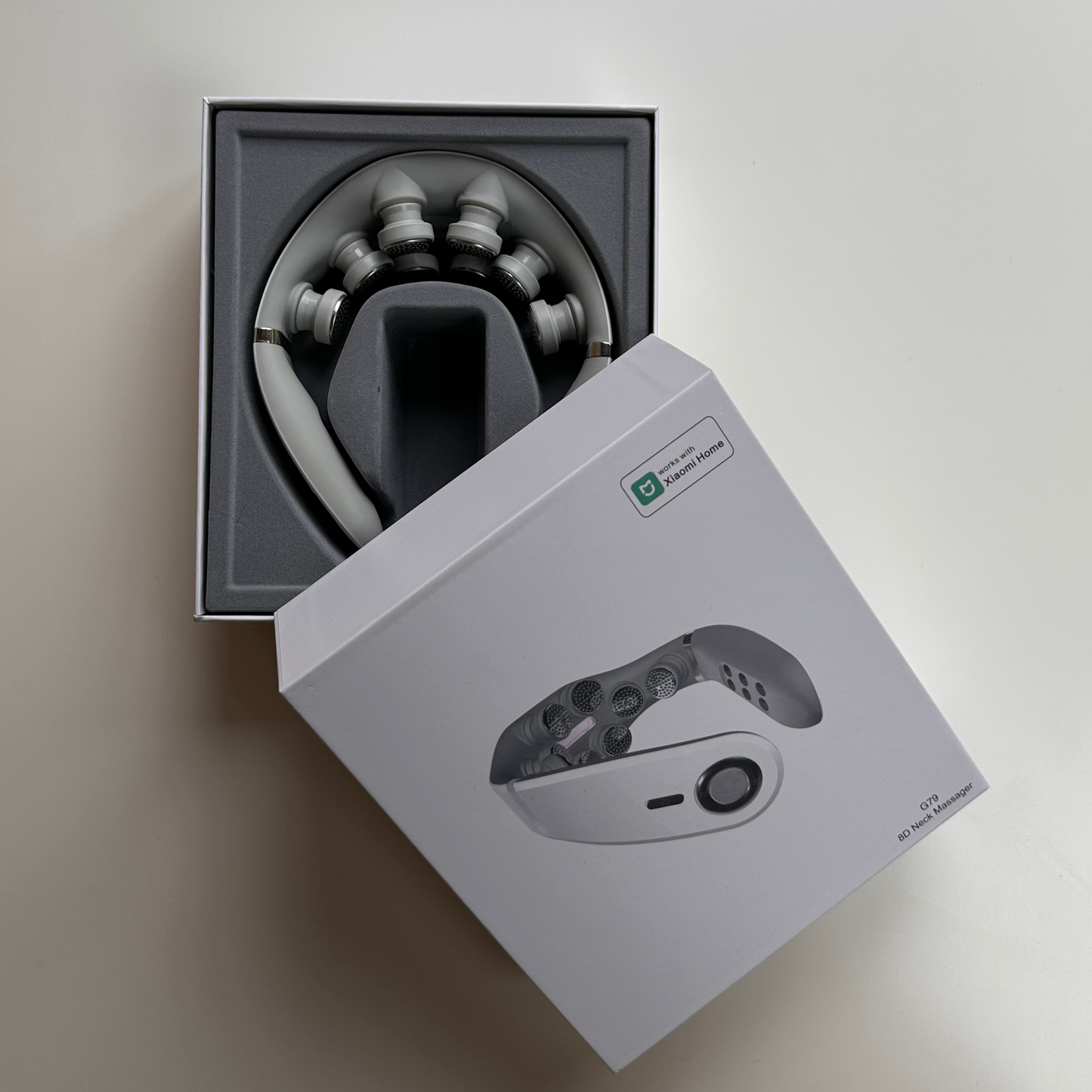 InstockSneakerStore Nakkemassager med Varme og Justerbar Massage