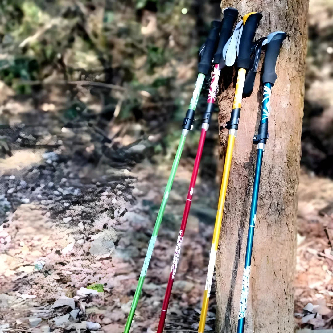 Sammenklappelige trekking-stave i letmetal til vandring