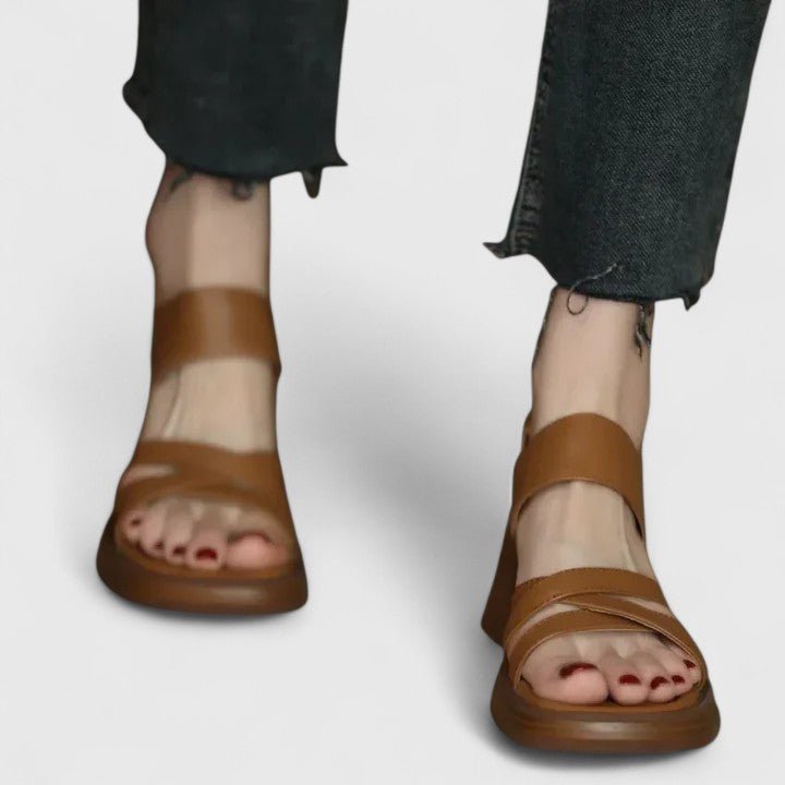 Grethe – Sandaler med lukket tå og åbent hæl