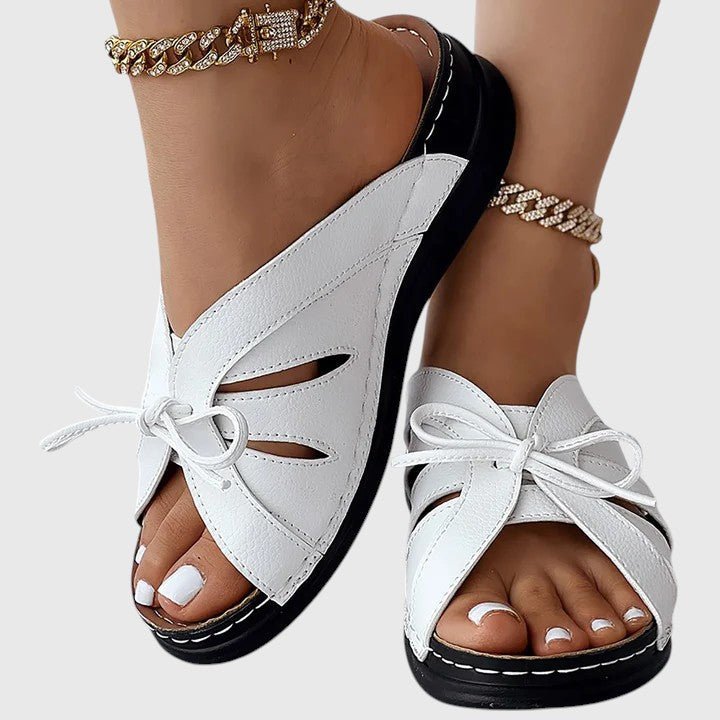 Rikke – Sandaler i naturfarver og organisk design