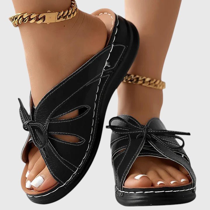 Rikke – Sandaler i naturfarver og organisk design