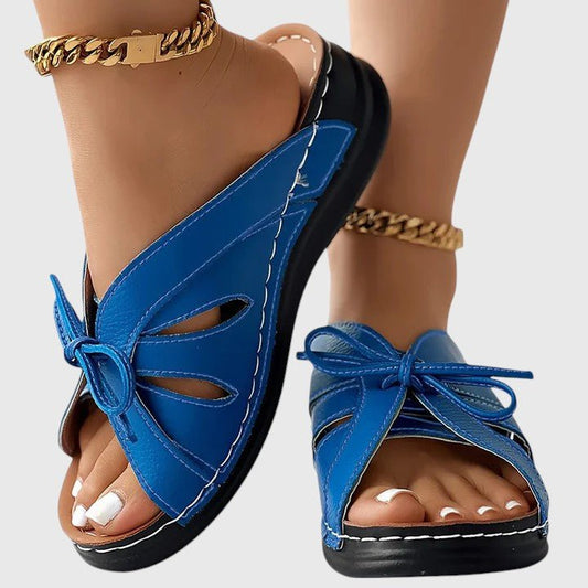 Rikke – Sandaler i naturfarver og organisk design