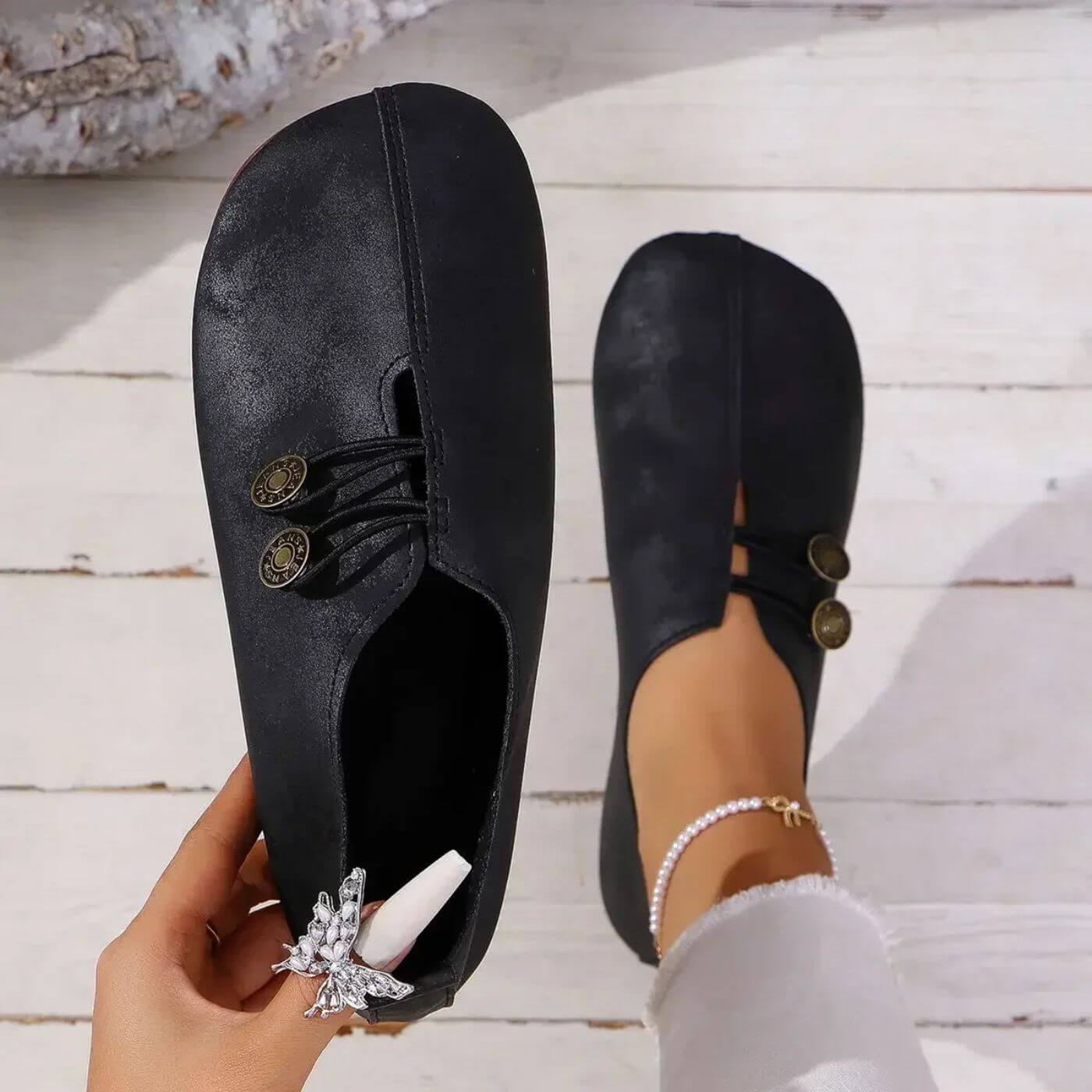 Komfortabel damesko med rund tå og slip-on design