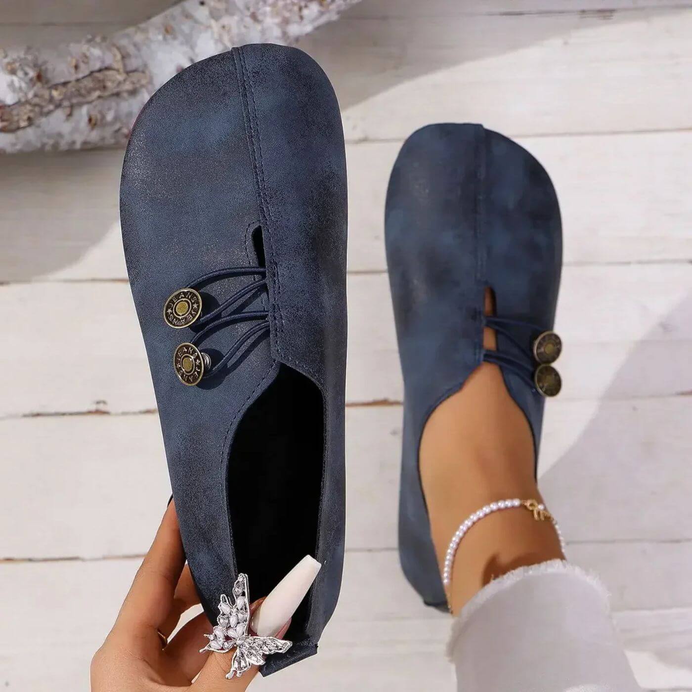 Komfortabel damesko med rund tå og slip-on design
