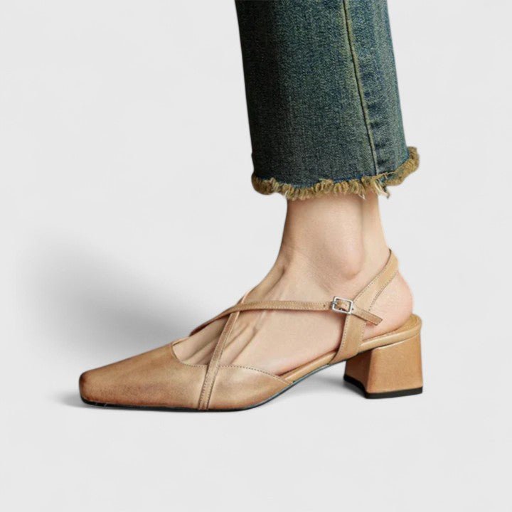 Mikaela – Lette sommersandaler med farverigt design