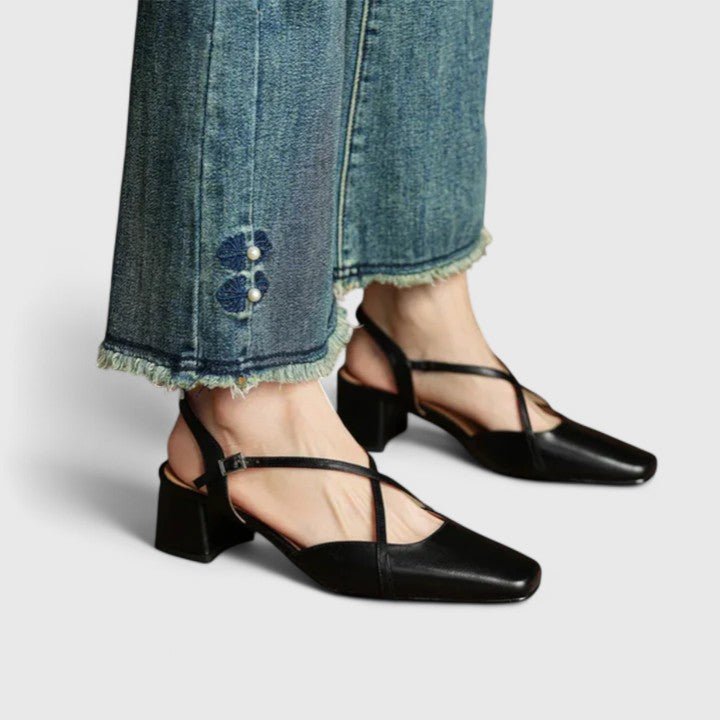 Mikaela – Lette sommersandaler med farverigt design