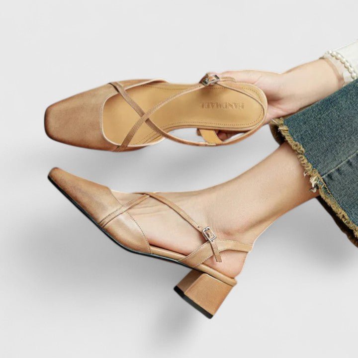 Mikaela – Lette sommersandaler med farverigt design