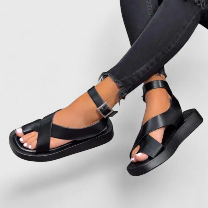 Astrid – Sandaler med smal rem og elegant udseende