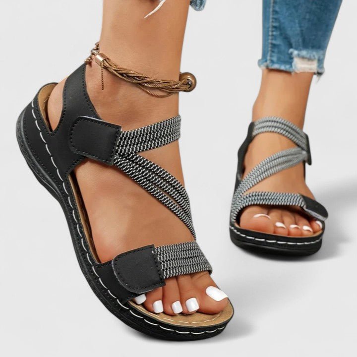 Mille – Sofistikeret sandal med detaljeret design