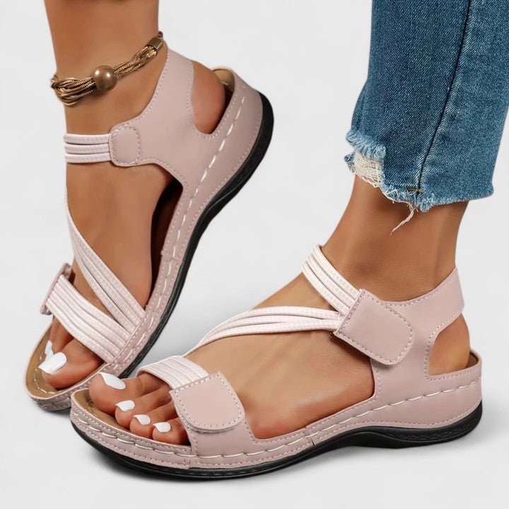 Mille – Sofistikeret sandal med detaljeret design