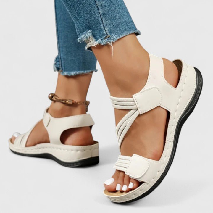 Mille – Sofistikeret sandal med detaljeret design
