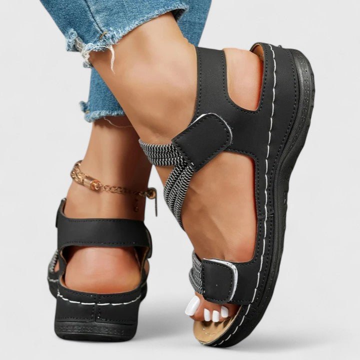 Mille – Sofistikeret sandal med detaljeret design
