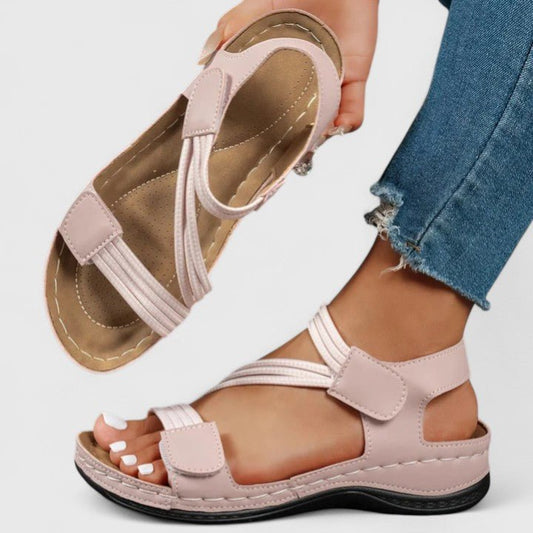 Mille – Sofistikeret sandal med detaljeret design