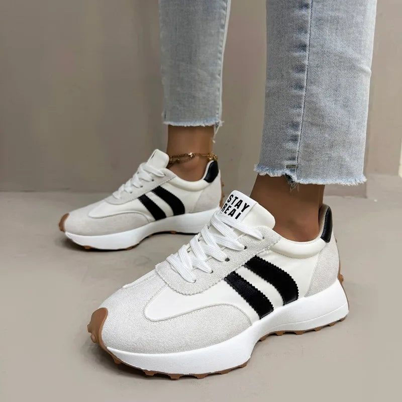 Elegante moccasiner til damer med sølvspænde