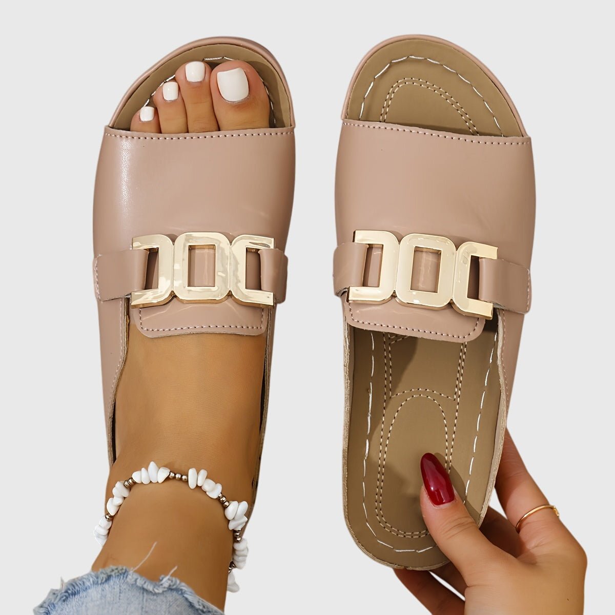 Silje – Guldspænde sandaler med stilfuldt look