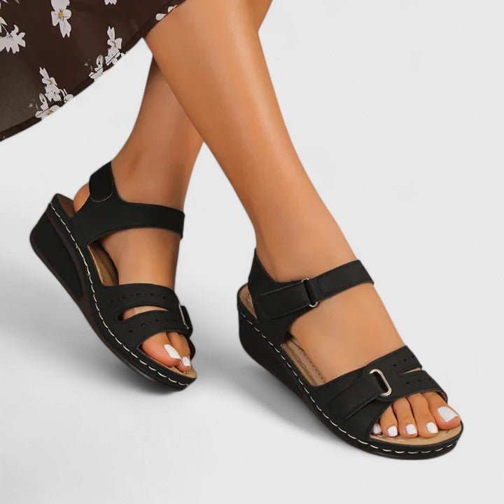 Ulla – Sandaler med to-rem design og solid base