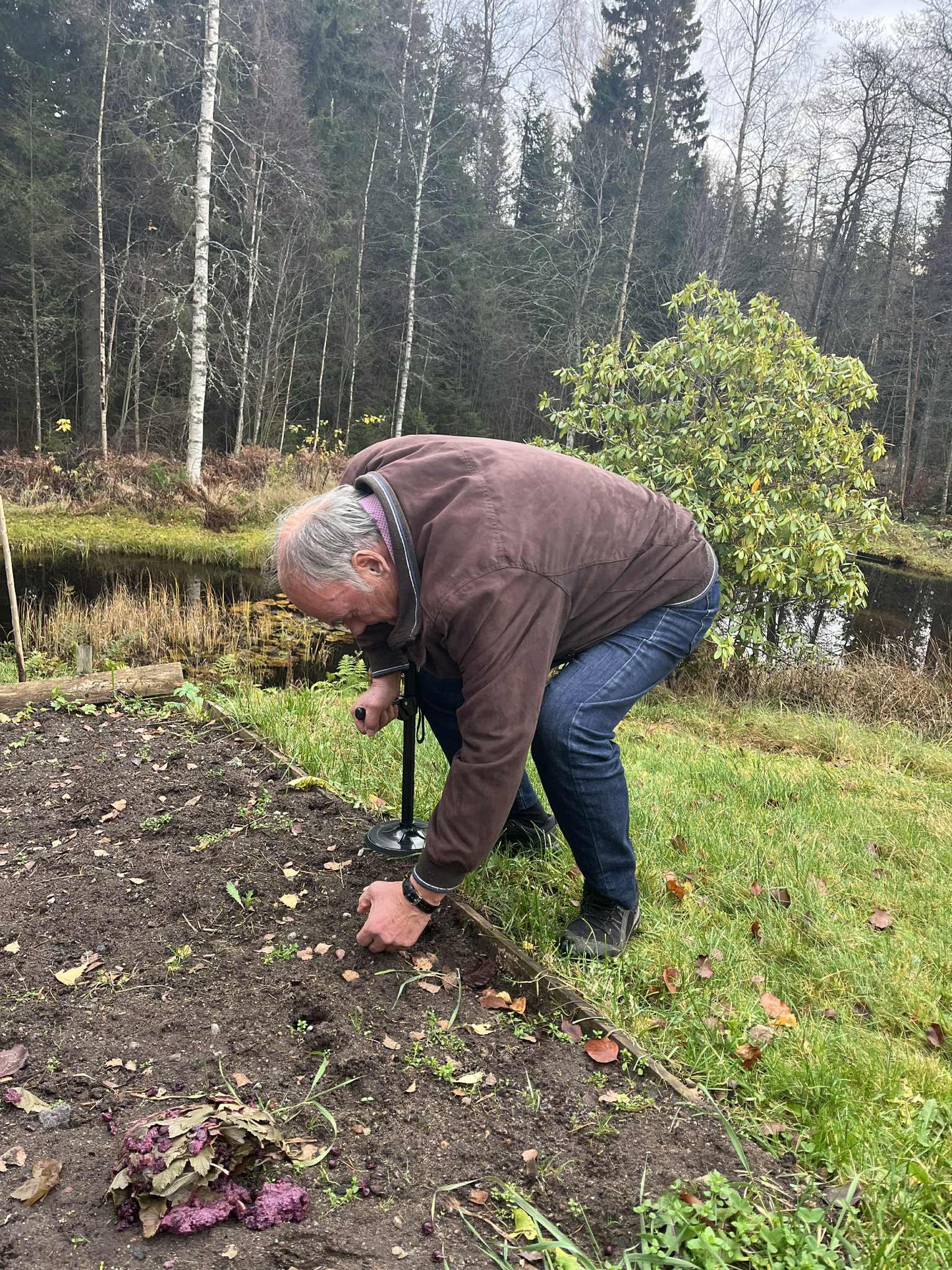 Højdejusterbart rejsningshjælpemiddel med stabilt greb